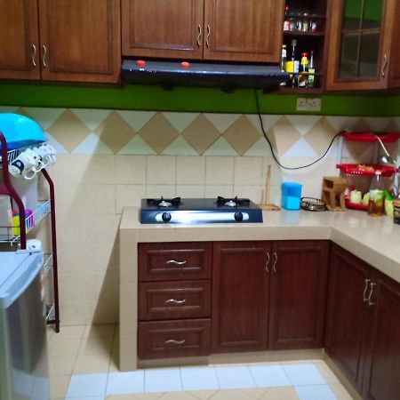 Muslim Dinaim Homestay Tanjong Malim Exterior foto